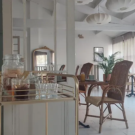 펜션 Maison Charmeilles - Touristique - *