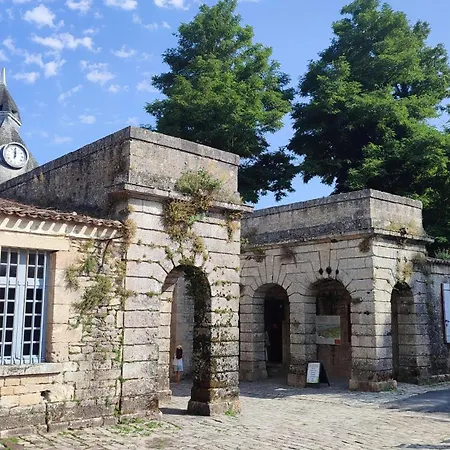 Σπίτι διακοπών Maison Charmeilles - Touristique - *